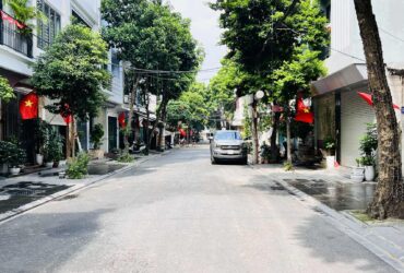 bán mảnh đất 2 thoáng, 76m, mặt tiền 7.6m, phân lô, vỉa hè , ôtô tránh