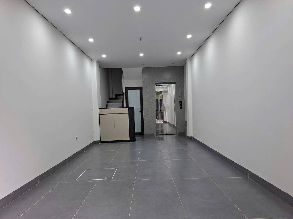 BÁN NHÀ NGỌC THUỴ LONG BIÊN, LÔ GÓC- THANG MÁY-ĐẸP LONG LANH-42M-NHỈNH10 TỶ