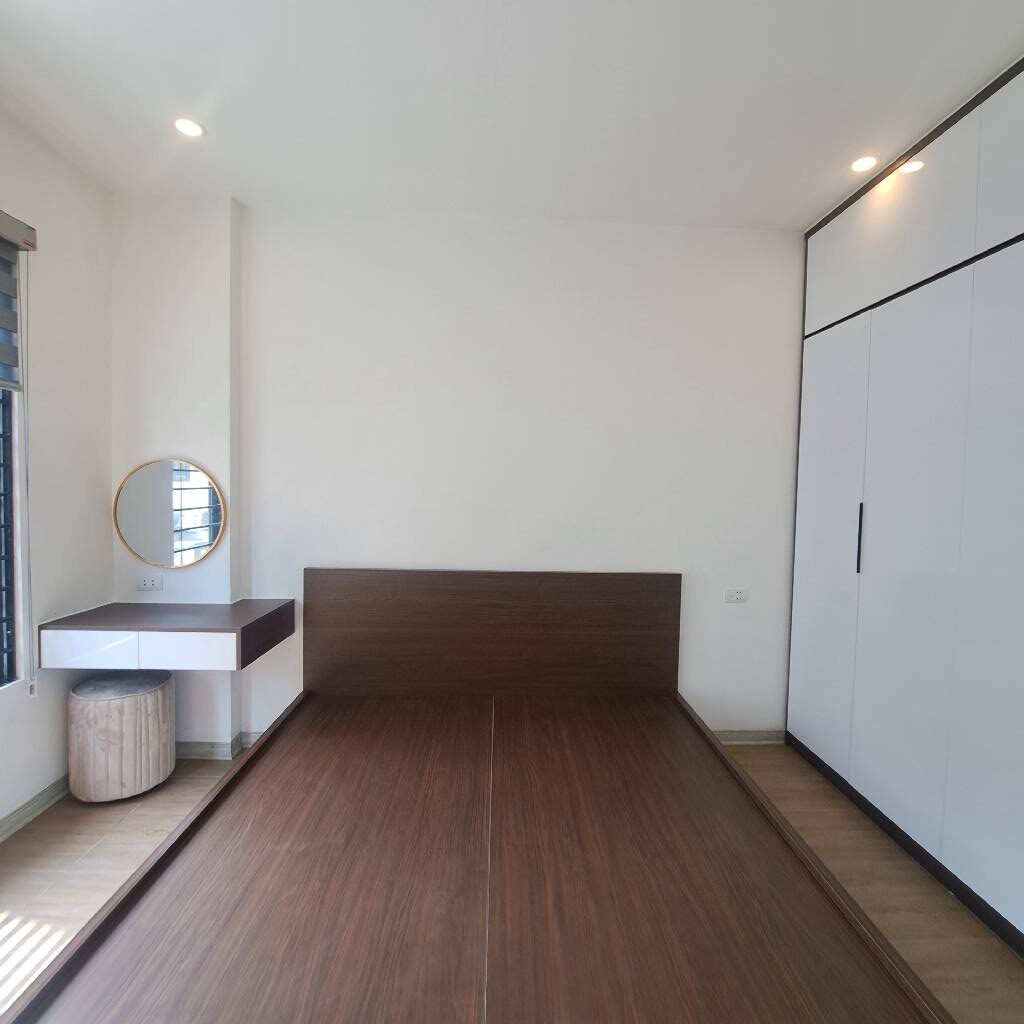 BÁN NHÀ GIA QUẤT, LONG BIÊN- VIEW THOÁNG – NGÕ NÔNG – OTO ĐỖ CỬA,30M-NHỈNH 6 TỶ(TL)