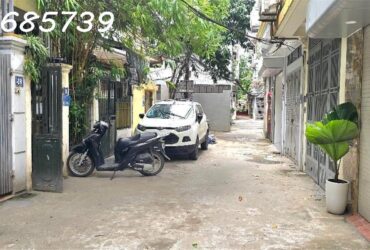 Chính chủ bán nhà lô góc 42m 5 tầng 8.x tỷ ngõ 595 Nguyễn Trãi Thanh Xuân