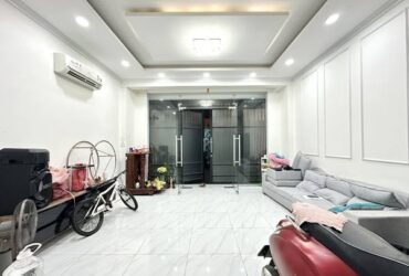 Nhà HXH Đường Hoàng Văn Thụ Quận Phú Nhuận Phường 8 Cũ.