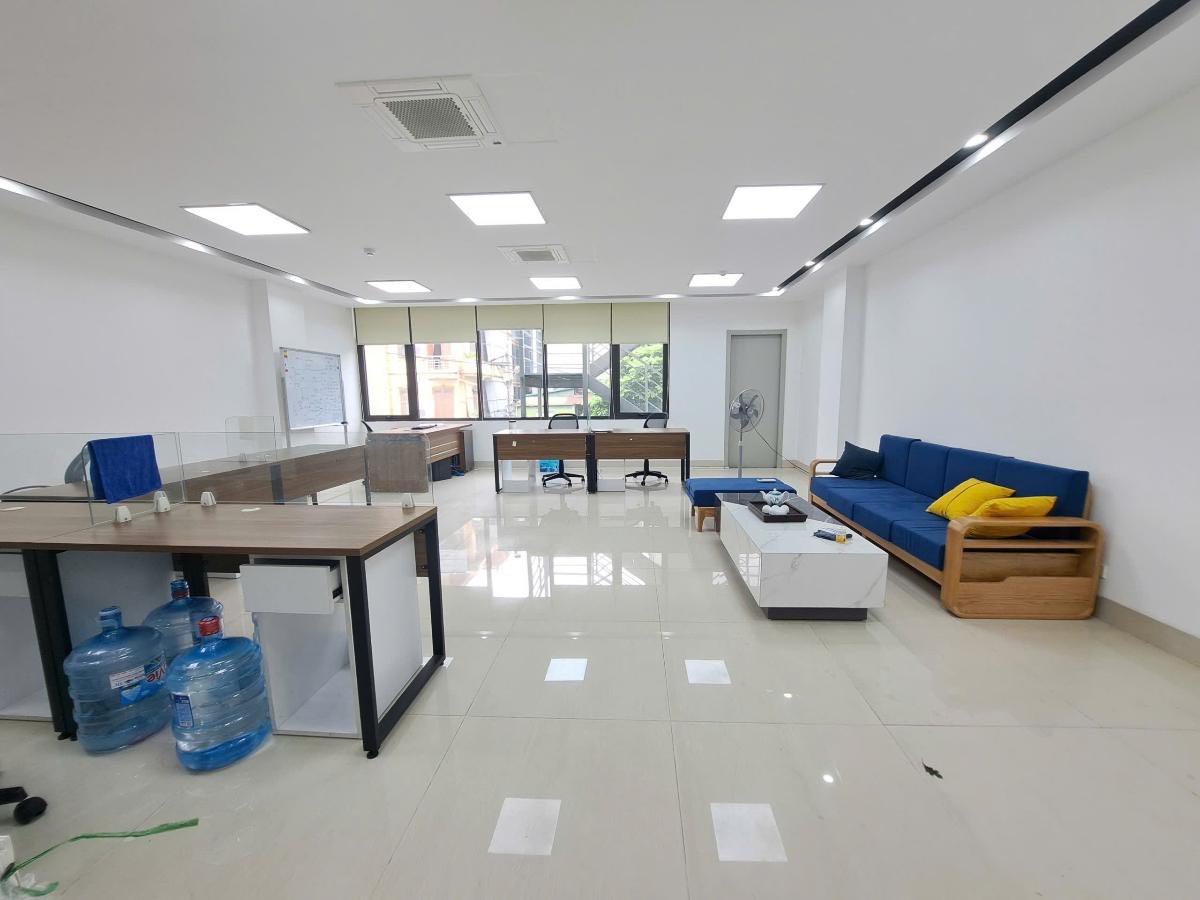 SIÊU MẶT PHỐ – VỊ TRÍ KIM CƯƠNG – VIEW TRỌN MẶT HỒ LINH ĐÀM – VỈA HÈ ĐÁ BÓNG RỘNG NHẤT HÀ NỘI.