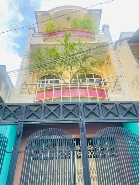 Nhà HXH Đường Nguyễn Hồng Đào Phường 14 Quận Tân Bình Cũ.