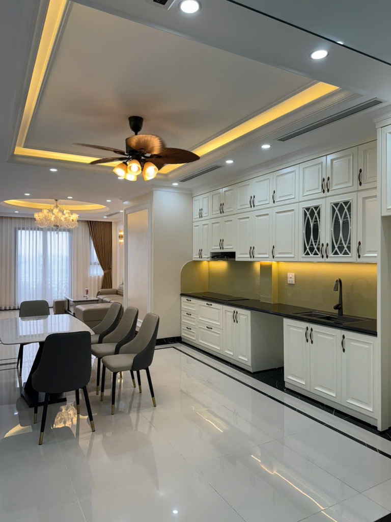 BÁN NHÀ HỒNG TIẾN LONG BIÊN, OTO ĐỔ CỔNG-THANG MÁY-75M-NHỈNH15 TỶ(TL)