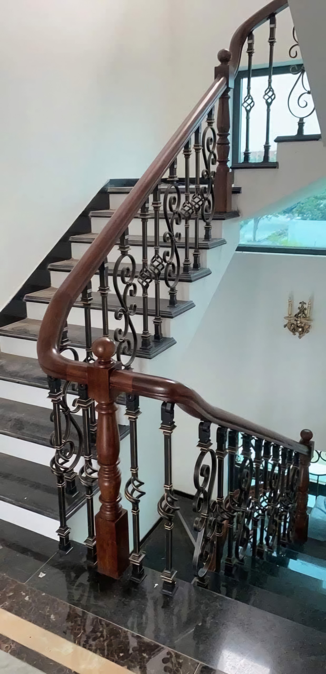 Mình cho thuê nhà mới, hai đường đi, 100m2_ 5T; vỉa hè, Thái Hà-34 Tr