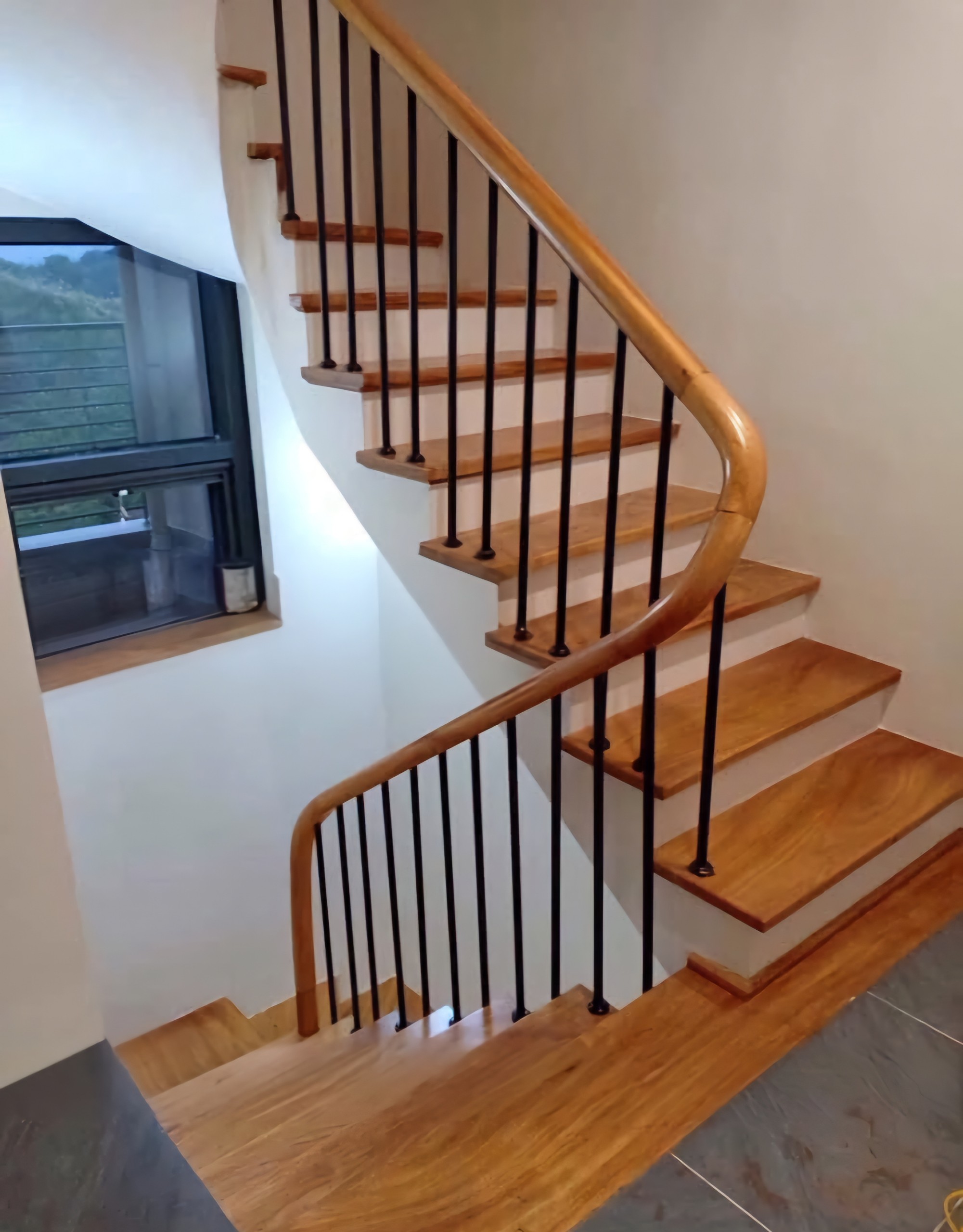 Cho thuê Nhà KD, VP, Nhà Hàng, Tôn Đức Thắng; vỉa hè 109m2* 4T- 32 Tr