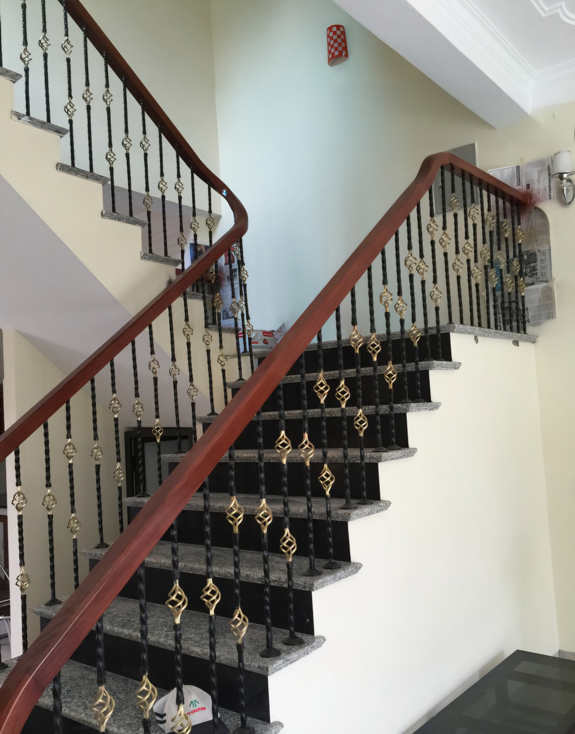 Nhà tôi cho thuê Nhà VP, Nhà Hàng, KD, 101m2_ 5T; vỉa hè, Lò Đúc-32 Tr