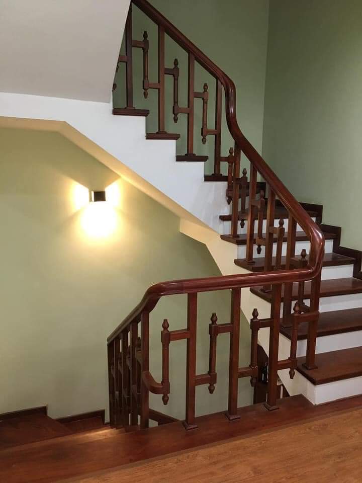 Cho thuê nhà hai mặt tiền,mới, Lạc Long Quân, 104m2x 5T vỉa hè 29 Tr