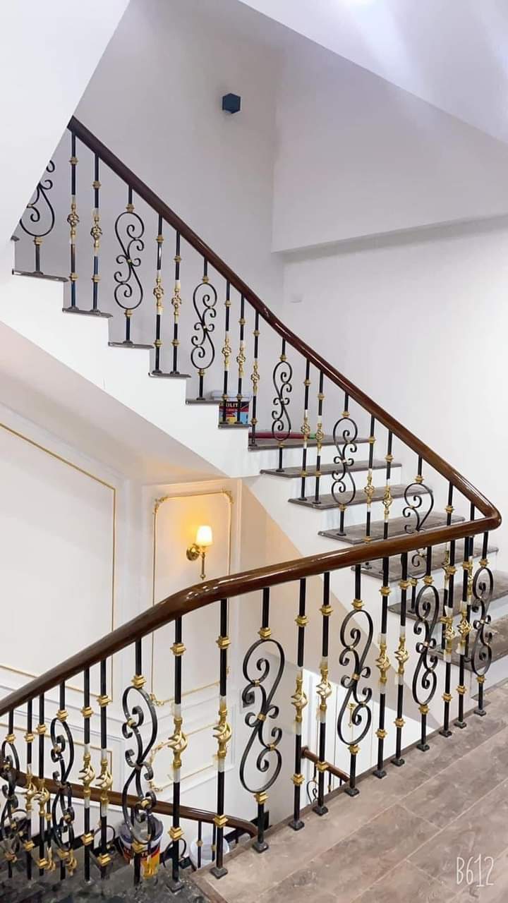 Nhà mình cho thuê nhà mới, lô góc ,vỉa hè, 97m2- 4T, Chùa Láng_29 Tr