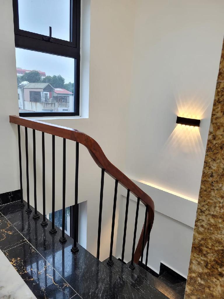 Nhà mình cho thuê nhà mới, hai cửa đi, Đội Cấn; vỉa hè 99m2* 5T- 29 Tr