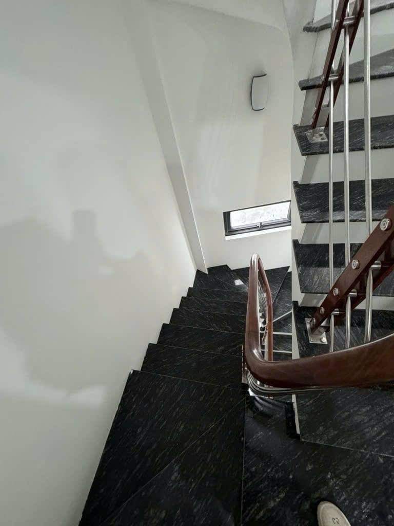 Tôi cho thuê nhà mới, hai đường đi, Võ Thị Sáu, 110m2x 5T vỉa hè 30 Tr