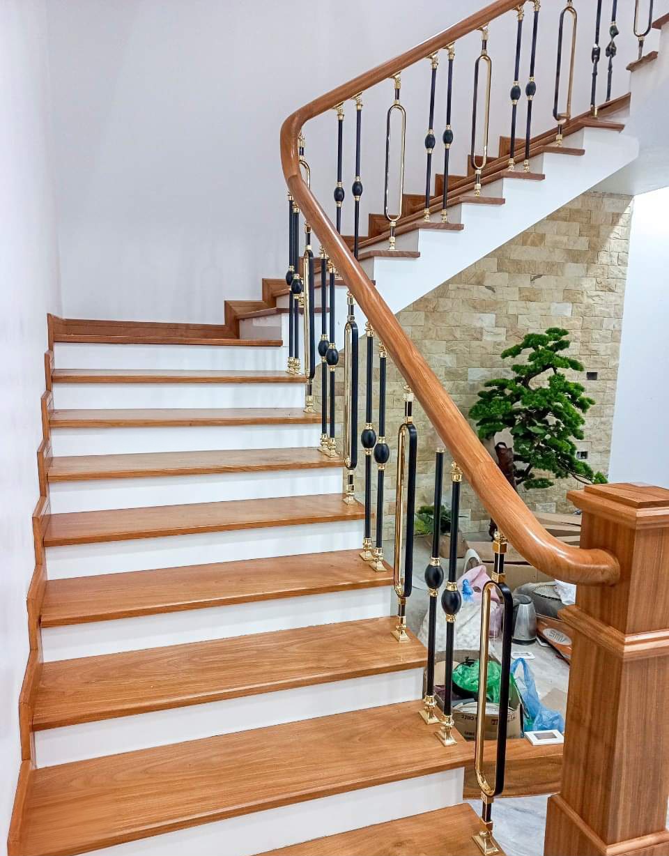 Tôi cho thuê nhà mới, hai cửa đi ,vỉa hè, 114m2- 5T, Chùa Láng_47 Tr