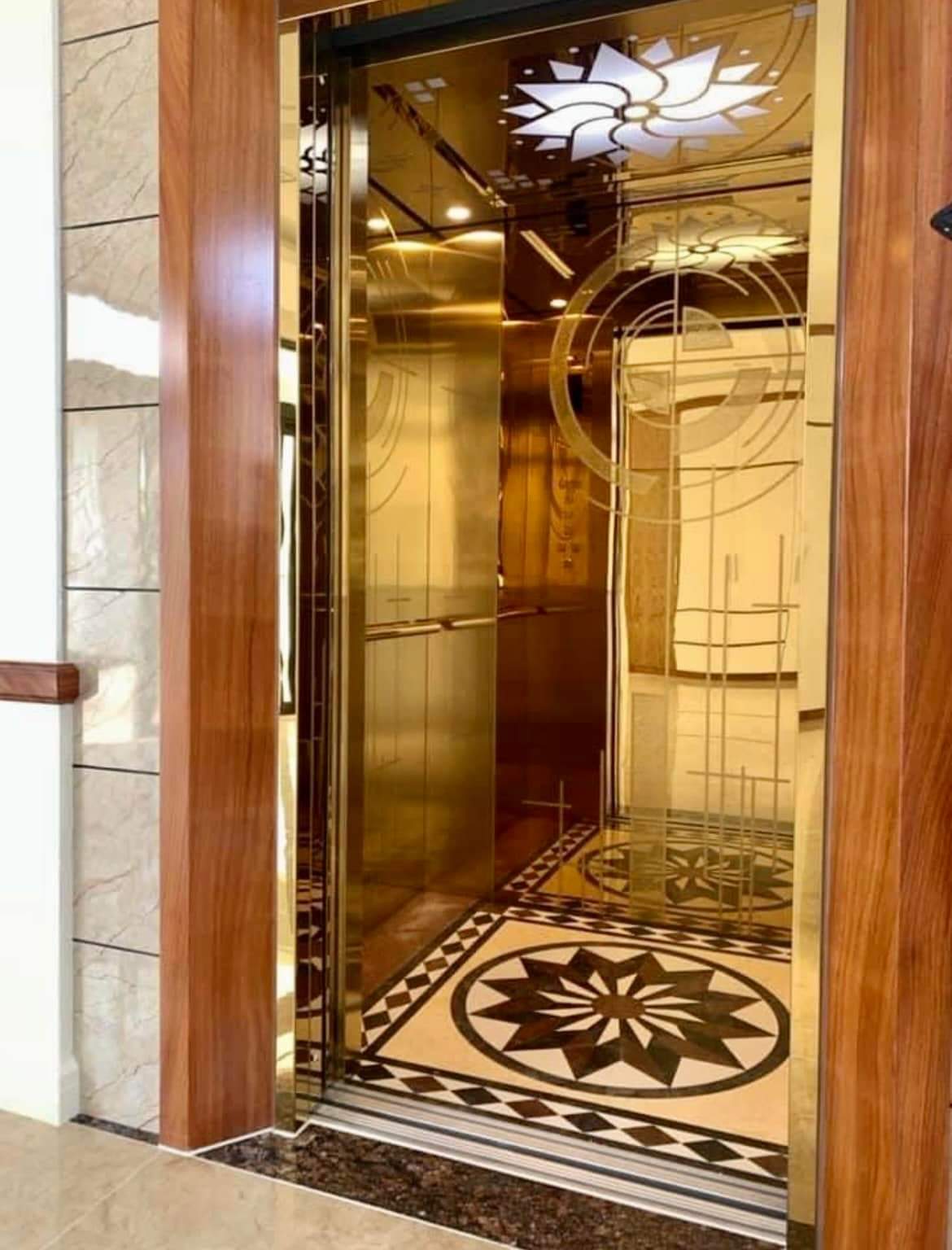 Nhà mình cho thuê nhà mới, hai cửa đi, Đội Cấn; vỉa hè 99m2* 5T- 29 Tr