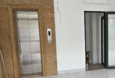 Cho thuê nhà mới, căn góc, Thái Hà, thang máy; vỉa hè 116m2* 5T- 45 Tr