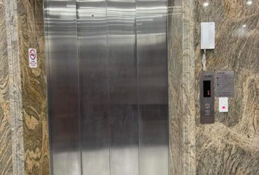 Tôi cho thuê nhà hai mặt tiền,mới ,vỉa hè, 105m2- 5T, Thành Công_30 Tr