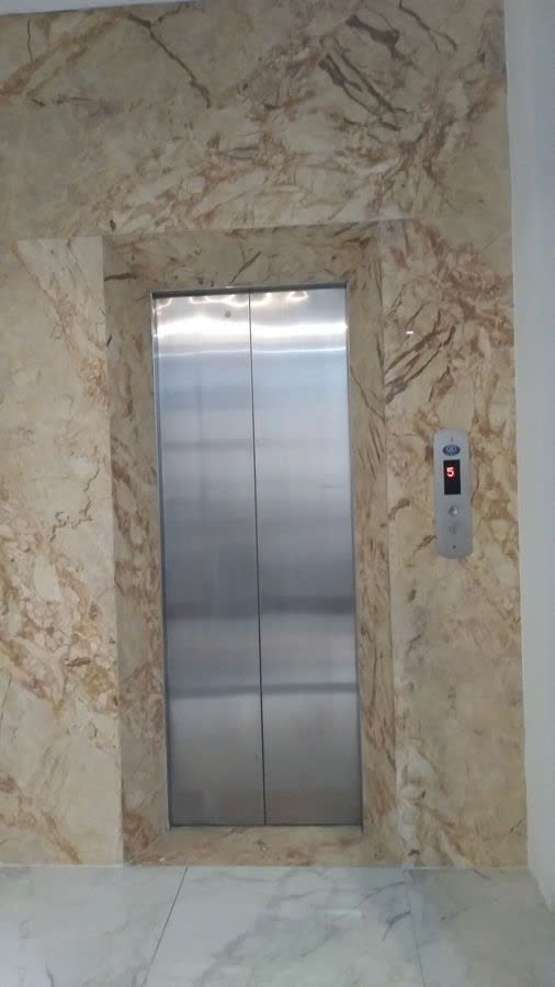 Mình cho thuê nhà mới, căn góc, Tôn Đức Thắng; vỉa hè 108m2* 5T- 30 Tr