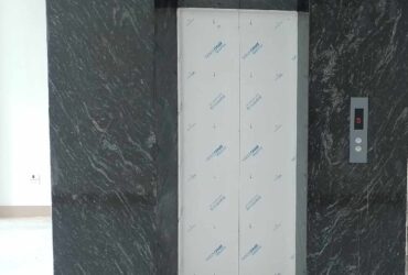 Cho thuê Nhà mới , thang máy,vỉa hè, 123m2- 4T, Hoàng Quốc Việt_47 Tr