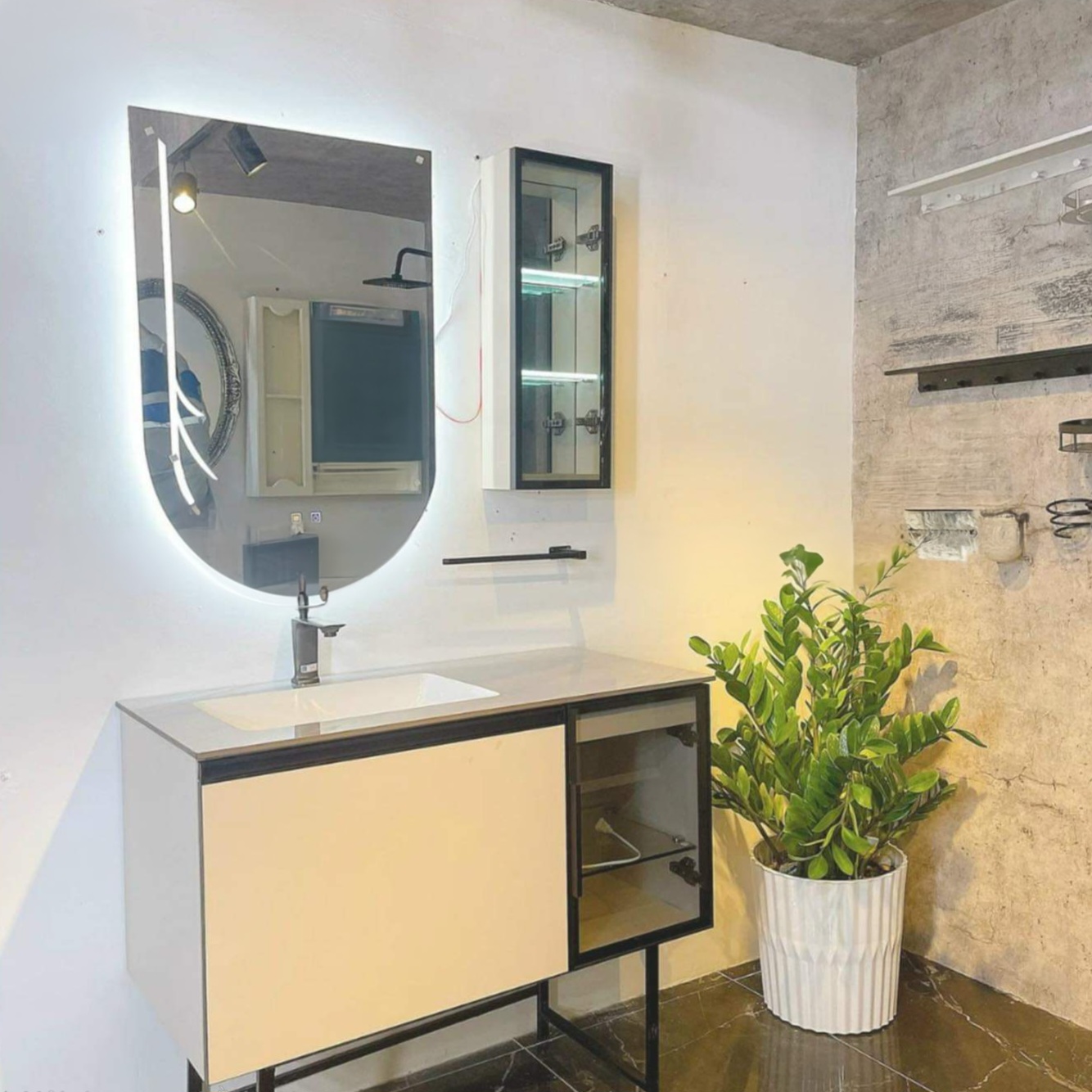 Nhà mình cho thuê nhà mới, lô góc, Chùa Láng; vỉa hè 100m2* 4T- 33 Tr