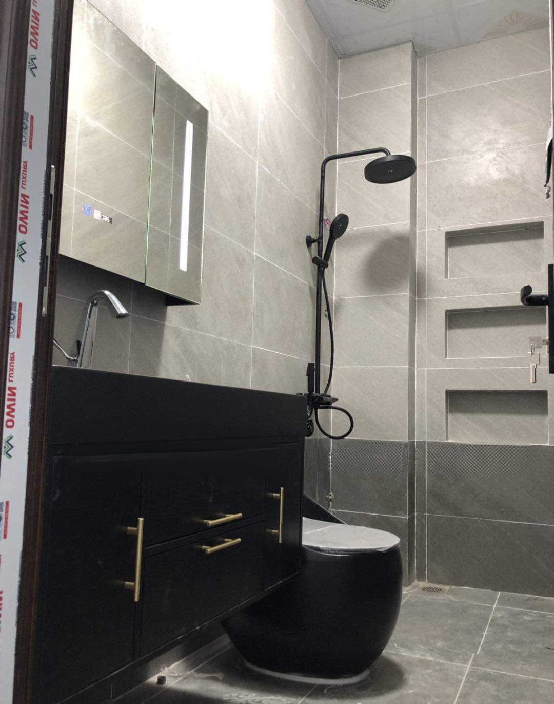 Mình cho thuê nhà lô góc, mới, 104m2_ 5T; vỉa hè, Nam Trung Yên-34 Tr