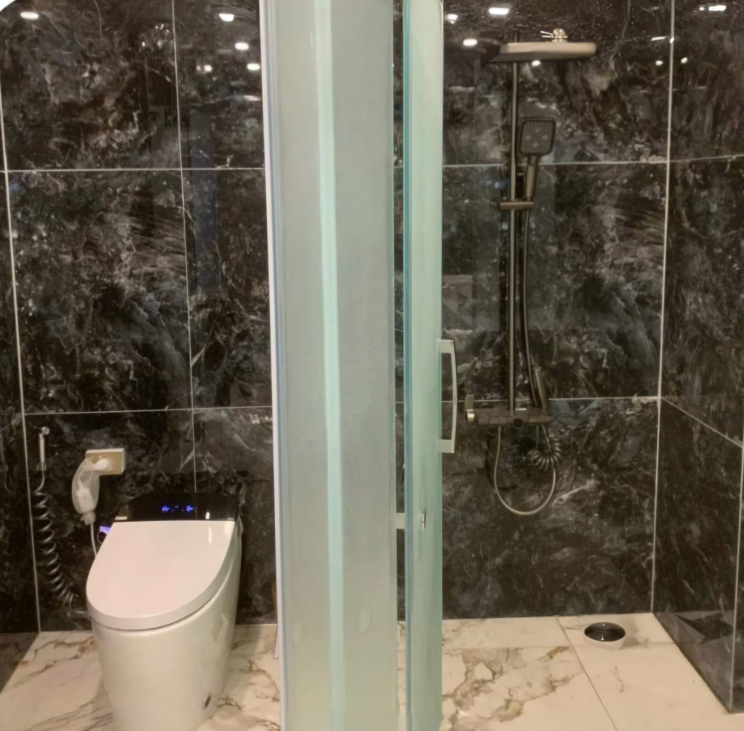 Cho thuê nhà mới, hai mặt tiền, Phương Liệt, 108m2x 4T vỉa hè 30 Tr