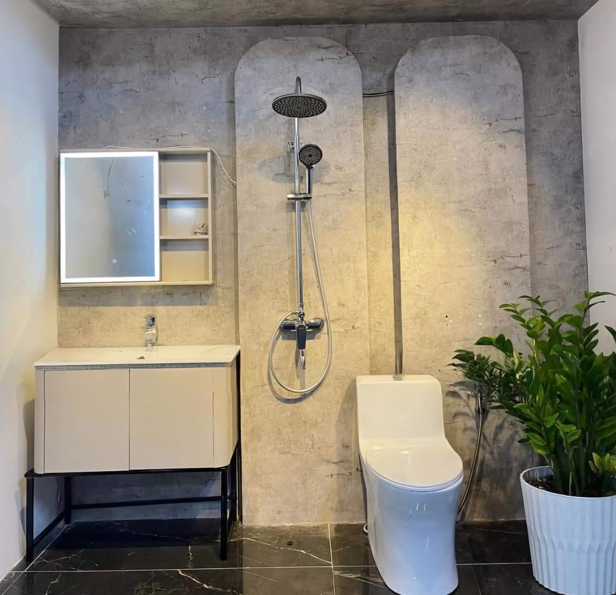 Nhà tôi cho thuê nhà hai cửa đi, mới, 97m2_ 4T; vỉa hè, Duy Tân-31 Tr