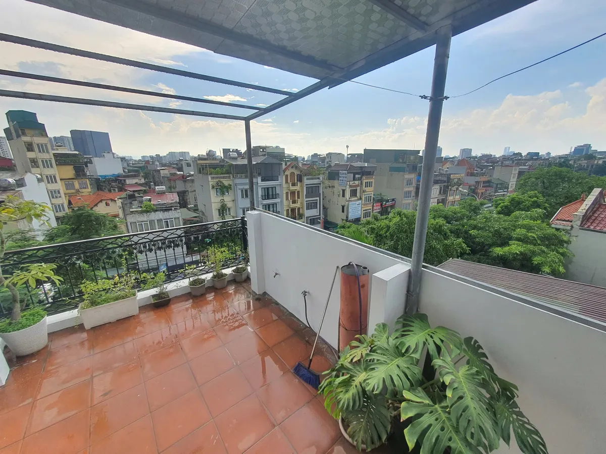 Bán Nhà Nguyễn Khoái 30m2. 5 tầng. mặt tiền 3.21m. giá 12.6 Tỷ Hai Bà Trưng Hà Nội