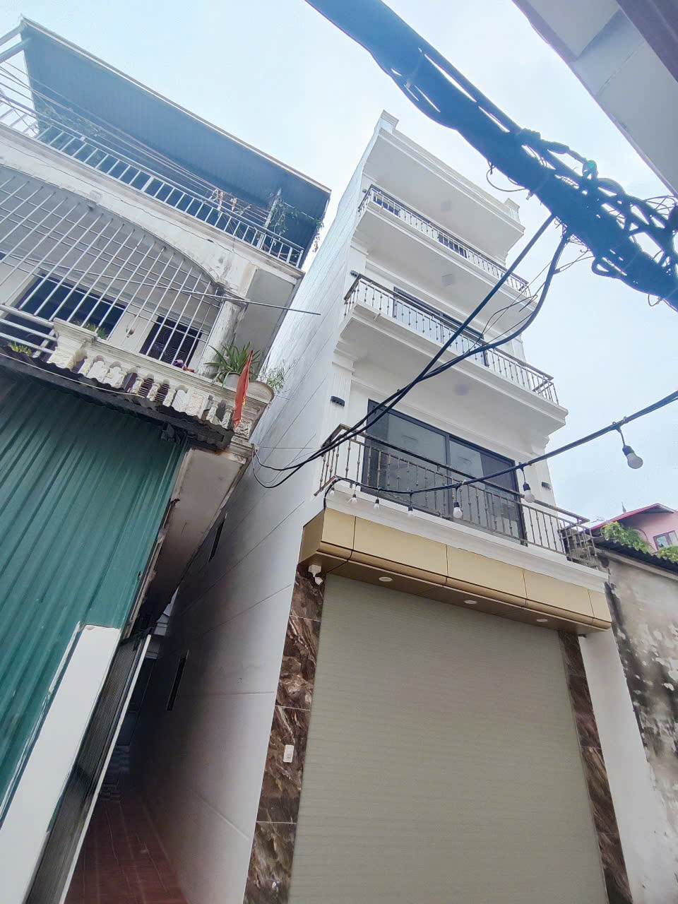 🔥🔥🔥NHÀ  VĨNH KHANG ĐẸP, MỚI KÍNH KOONG GẦN CHỢ NGỌC HỒI – GIÁ TỐT- Ô TÔ ĐỖ CỬA- SỔ ĐỎ CHÍNH CHỦ.

💛Diện tích :45m2x5 tầng.vuông vắn ,không lỗi phong thủy.