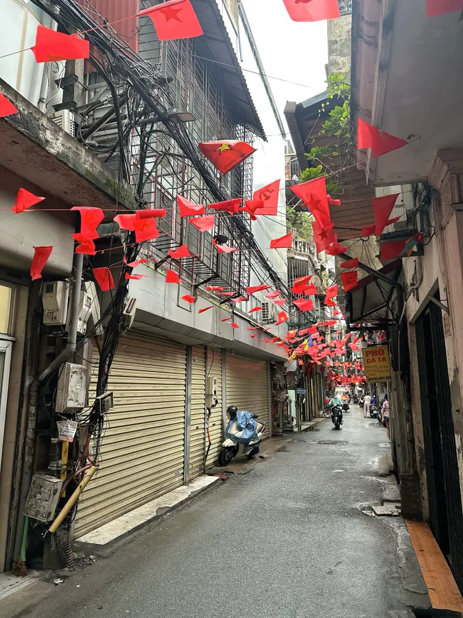 Bán Nhà Văn Chương 41m2. 5 tầng, mặt tiền 4.5m. giá 11 Tỷ Đống Đa Hà Nội