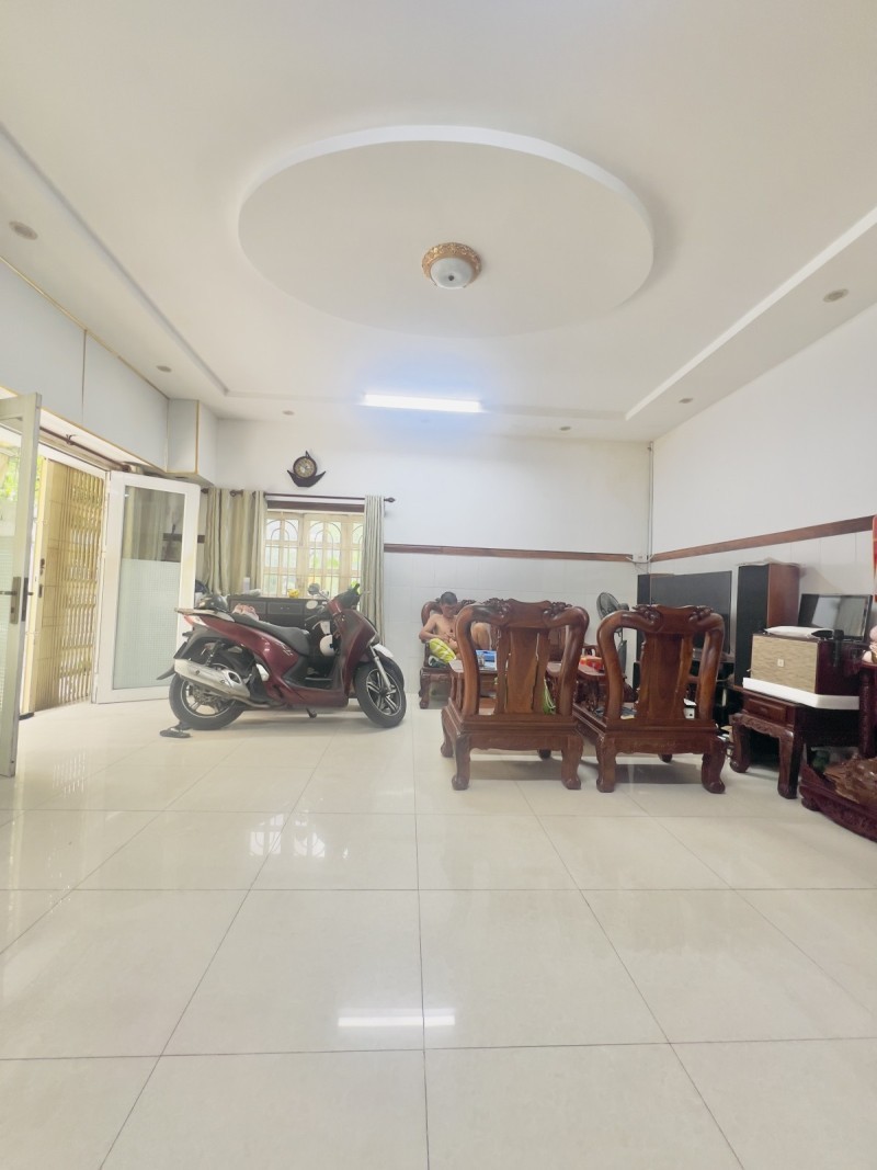 Bán nhà Dương Đức Hiền, Tân Phú – 65m2, Ngang 6m12 – Hẻm 6m thông xe tải