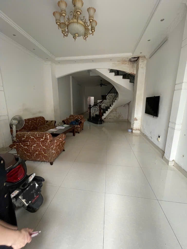 Bán nhà Lê Đình Thám, Tân Phú – 105m2, 5m1, 3 Tầng – Hẻm 6m xe tải thông
