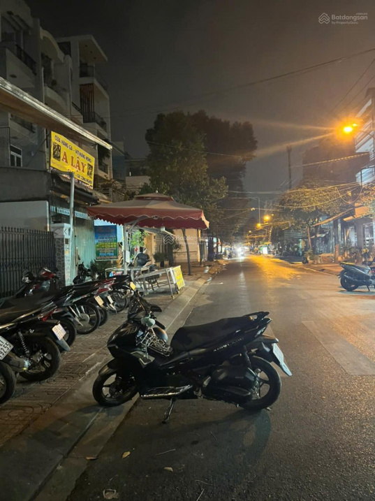 Bán nhà lô góc 2 tầng (6.8x18m) – mặt tiền chợ pHạm Thế Hiển, quận 8 – KD sầm uất – nhỉnh 11 tỷ