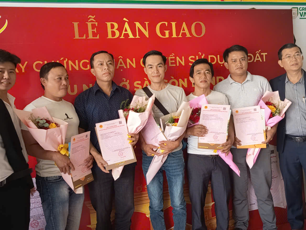 Sài Gòn Land Group bàn giao sổ đỏ dự án khu nhà ở Sài Gòn Land 2 đợt 2