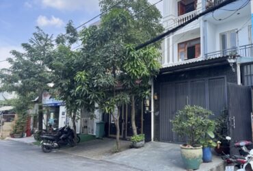 Bán nhà mặt phố 4 tầng, đường số 27, Hiệp Bình Chánh, Thủ Đức, 4x26m, 104m2, 4 PN. Giá 12.6 tỷ.