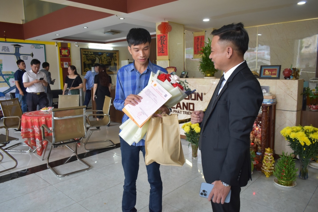 Đất nền vùng ven TP Hồ Chí Minh sôi động trở lại