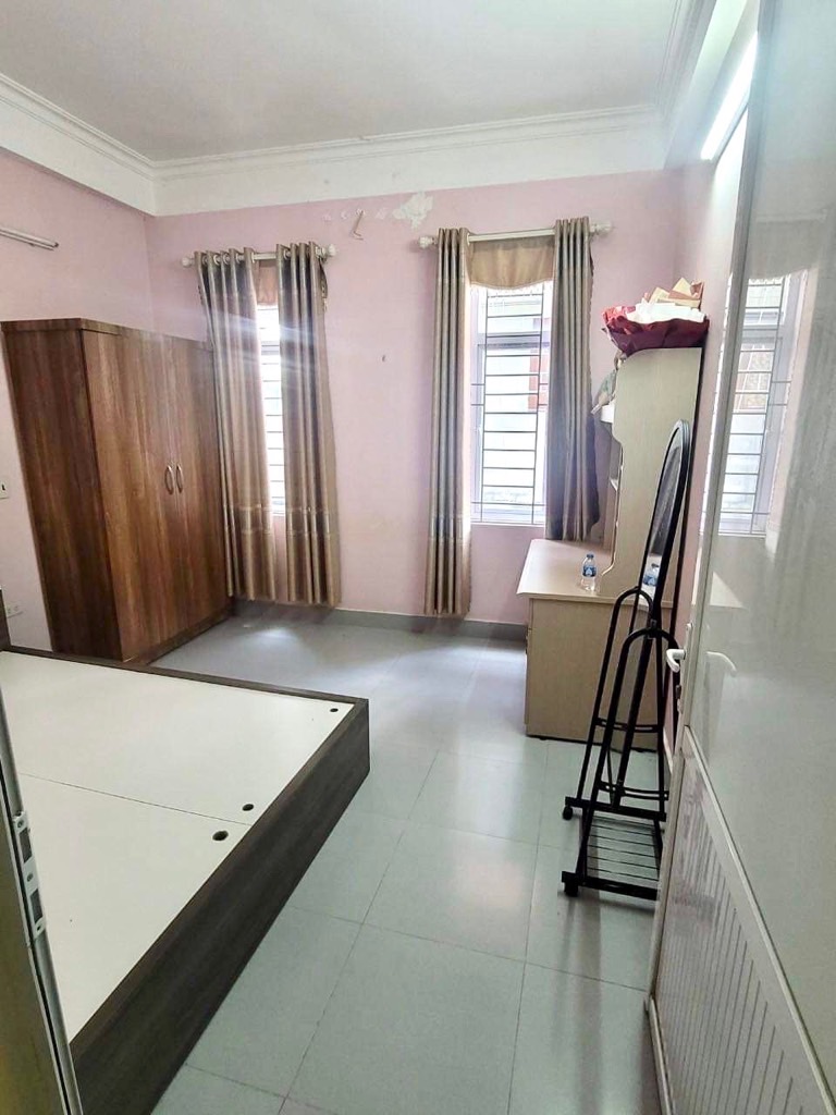 Bán 40m2 nhà 4 tầng Văn Tiến Dũng dân xây full nội thất ngay sát bể bơi Từ Liêm