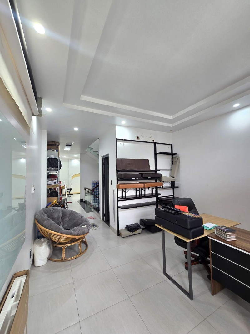 Bán nhà Thủ Đức, Linh Đông, đường Số 8, 4x15m, 4 tầng, 4PN, SH, 7.35 tỷ.