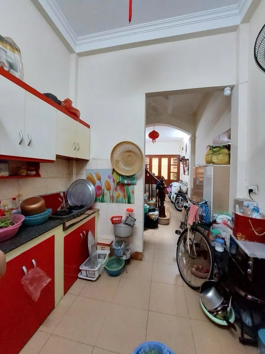 Bán Nhà Đội Cấn 30/33m2. 4 tầng. mặt tiền 3m. giá 10.5 tỷ Ba Đình Hà Nội