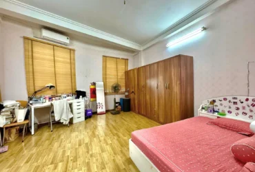 Bán Nhà Lương Định Của 29m2. 5 tầng. mặt tiền 5m. giá 9.5 Tỷ Đống Đa Hà Nội