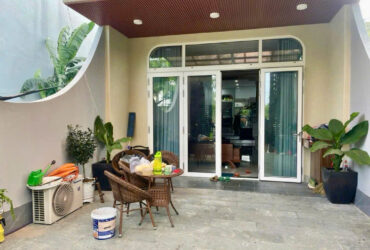 Bán nhà kiên cố 3 tầng Hòa Xuân đối diện công viên xanh mát
