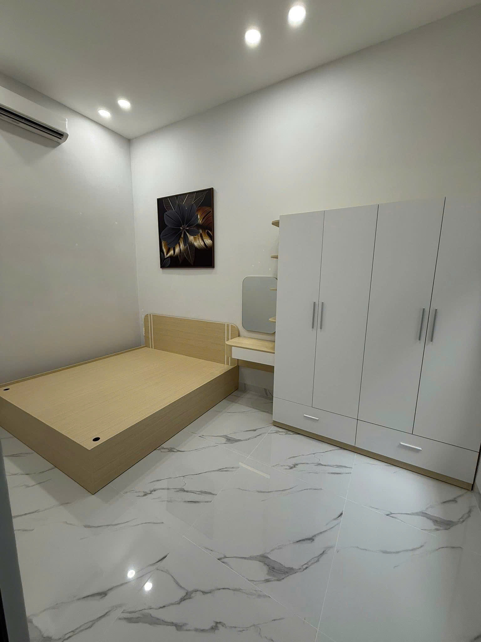 Nhà mặt tiền hiếm khu Tây Nha Trang – Có sân ô tô, gần Ga & chợ Phương Sài!