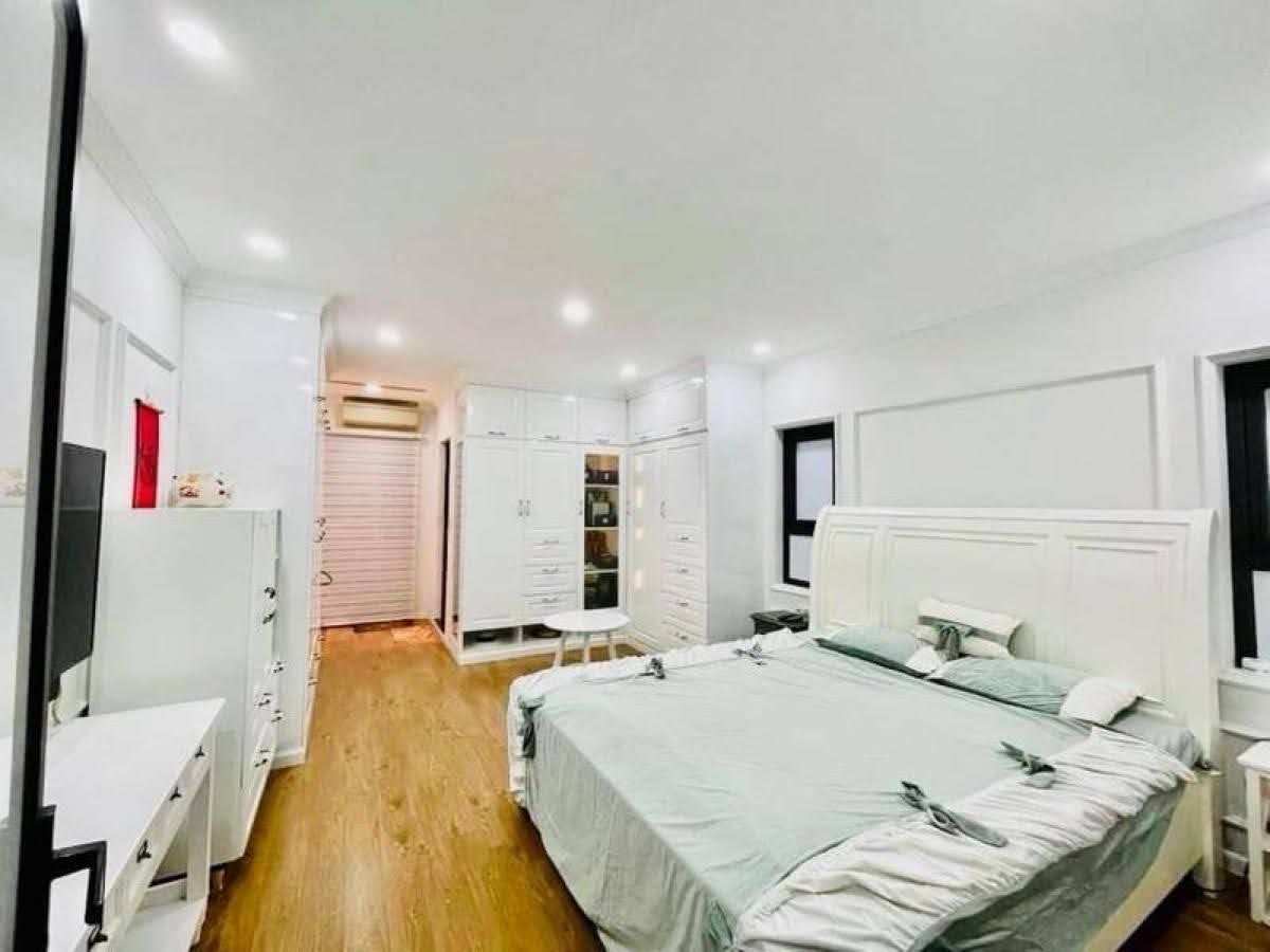 Bán nhà Phố Kim Giang- Gần KĐT, trường, chợ, ô tô- Dân xây- 51m, 5 tầng. Giá 14.8 tỷ