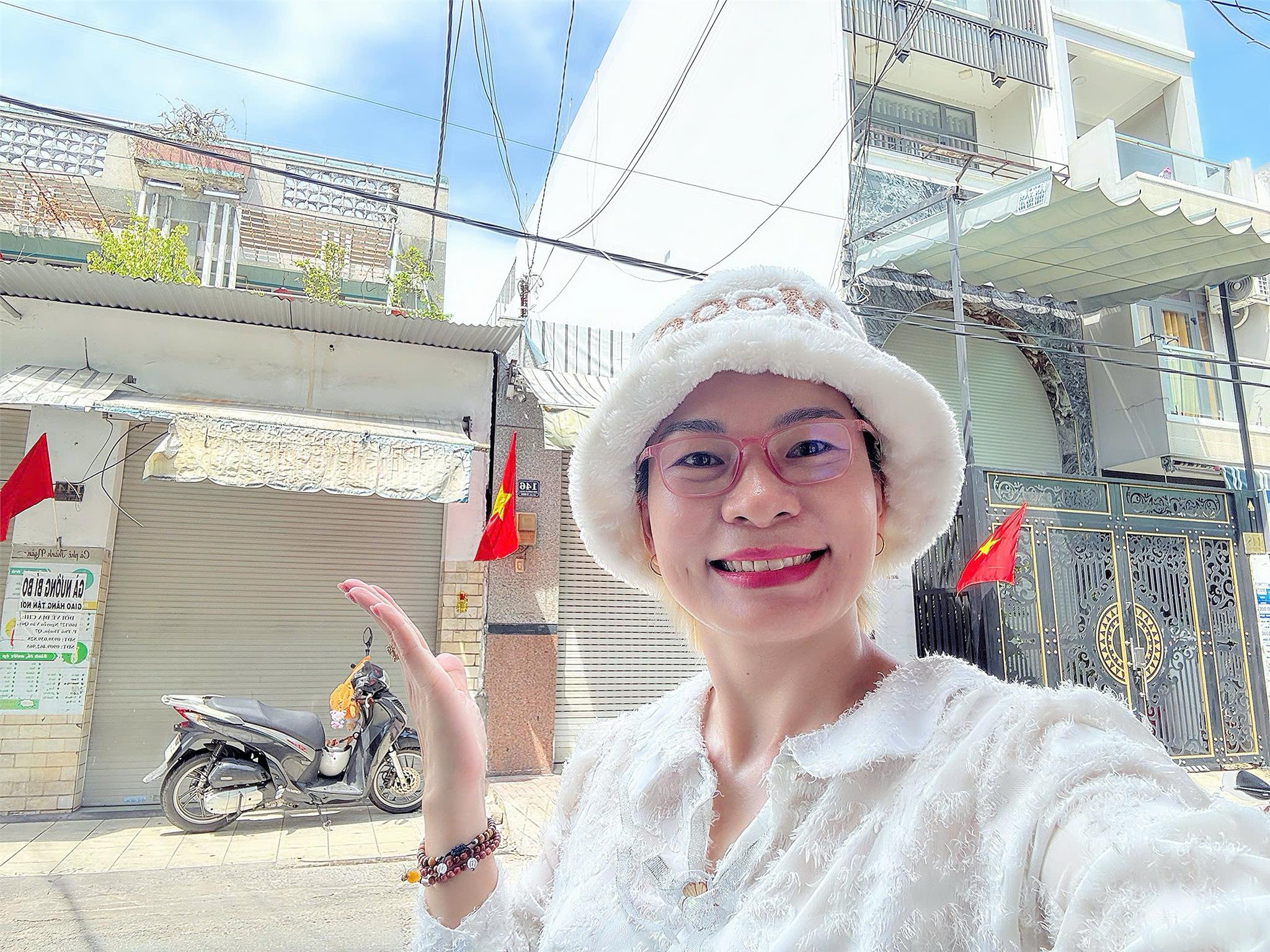 HIẾM QUY HOẠCH 3 MẶT TIỀN Đ. XÓM CHIẾU, QUẬN 4 – NGANG LỚN 7M * 50M – GIANG GIANG:0901611116