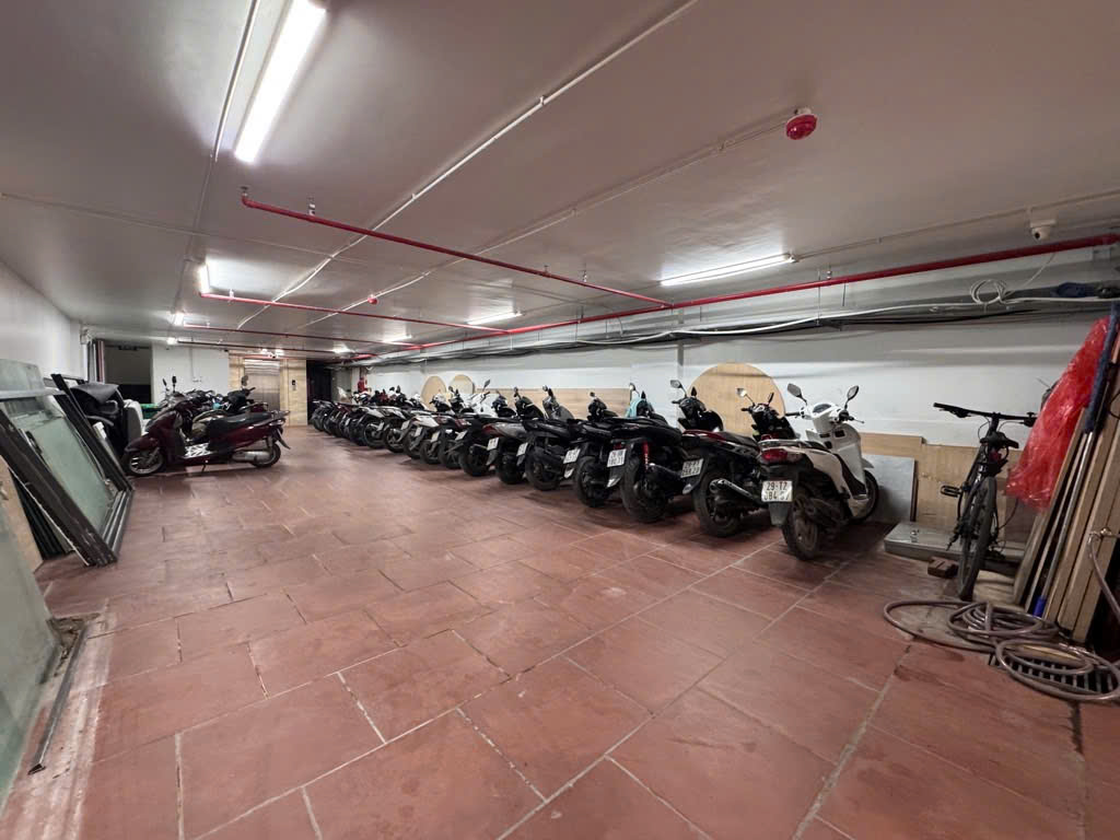 Bán nhà MP Võ Chí Công, Nghĩa Đô, Cầu Giấy DT 115m2, MT 10m, 2 mặt tiền xịn, 63.9 tỷ