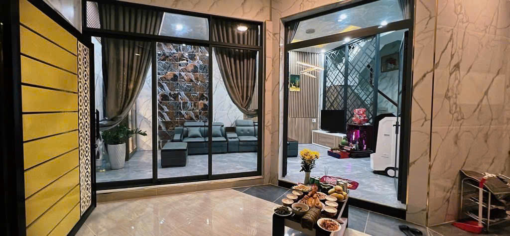 NHÀ ĐẸP – HXH – LÔ GÓC 2 MẶT THOÁNG – CHỈ 4,7 TỶ