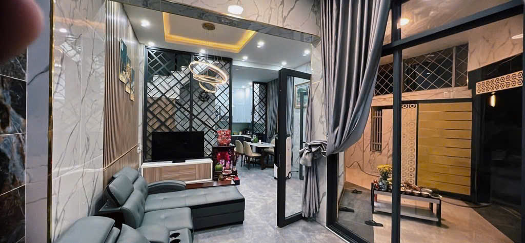 NHÀ ĐẸP – HXH – LÔ GÓC 2 MẶT THOÁNG – CHỈ 4,7 TỶ