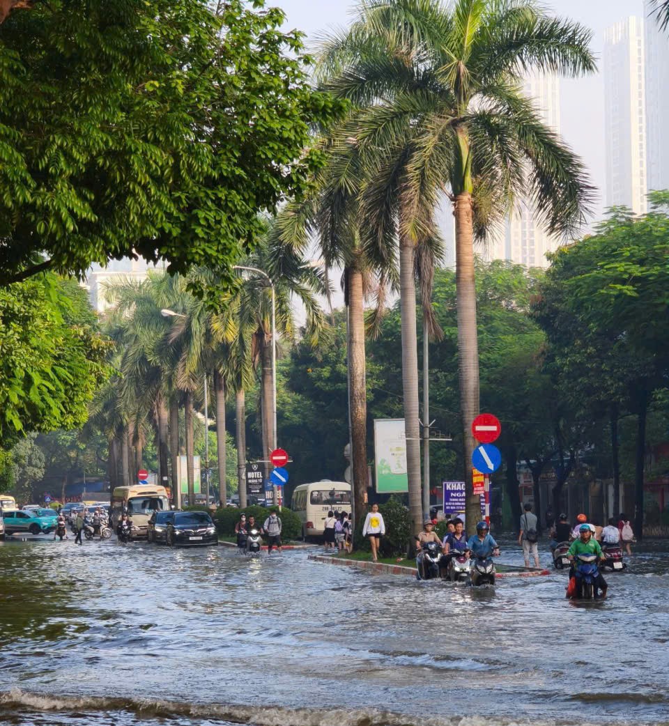Tình hình lụt lội tại Văn Quán kéo dài chủ nhà thiện chí giảm hẳn 10 tỷ cần bán gấp