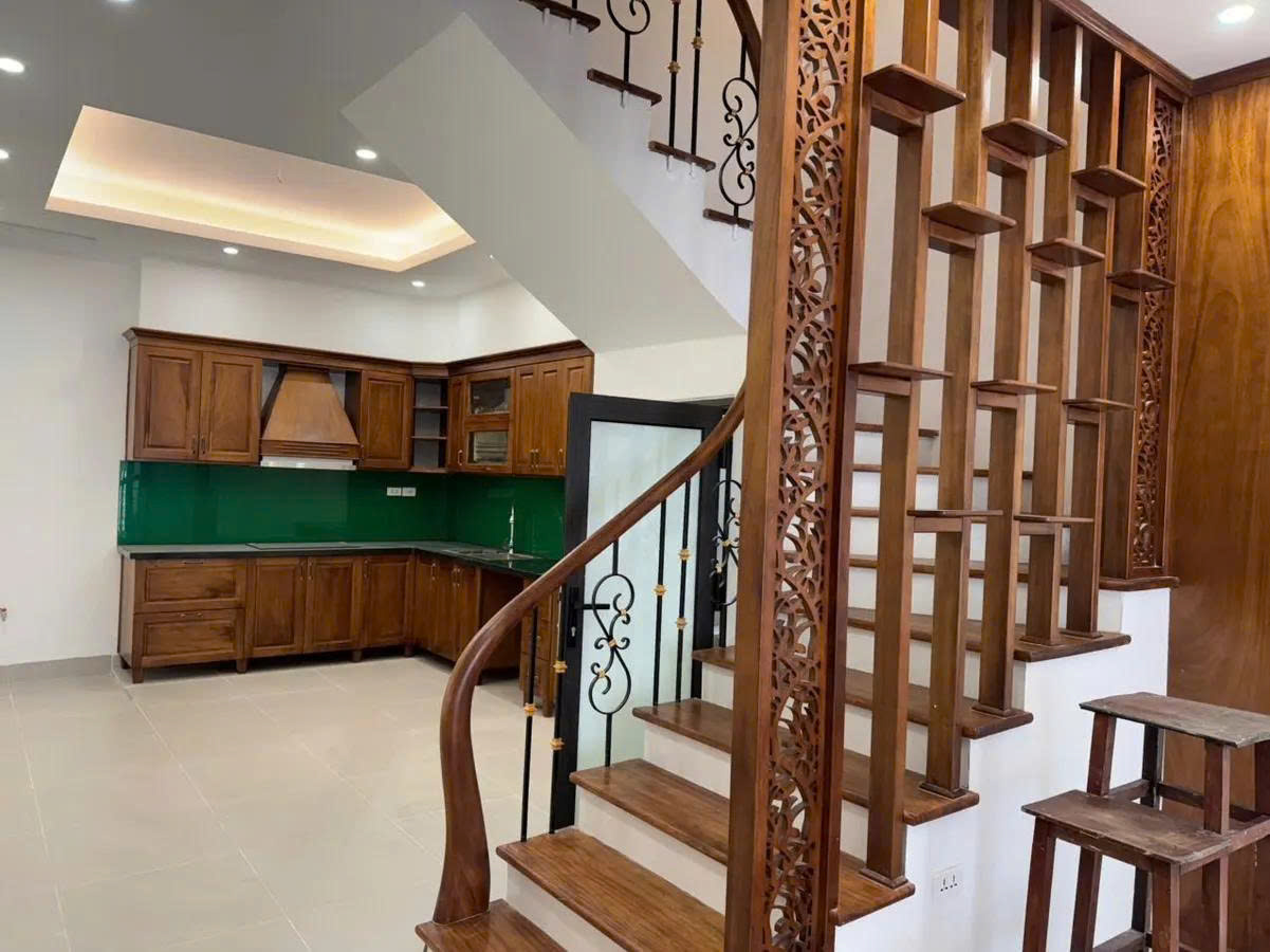 Bán Nhà Phú Lương – Hà Đông 30m x 5 tầng, MT 4m, giá 5.1x tỷ –  Gần trường Đại Học, 10m ra ô tô tránh