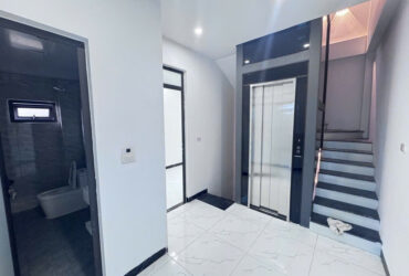 Lk khu đấu giá Quang Lãm, 48m² hơn 11 tỷ, thang máy sịn, ôtô ngủ trong nhà, MT khủng.