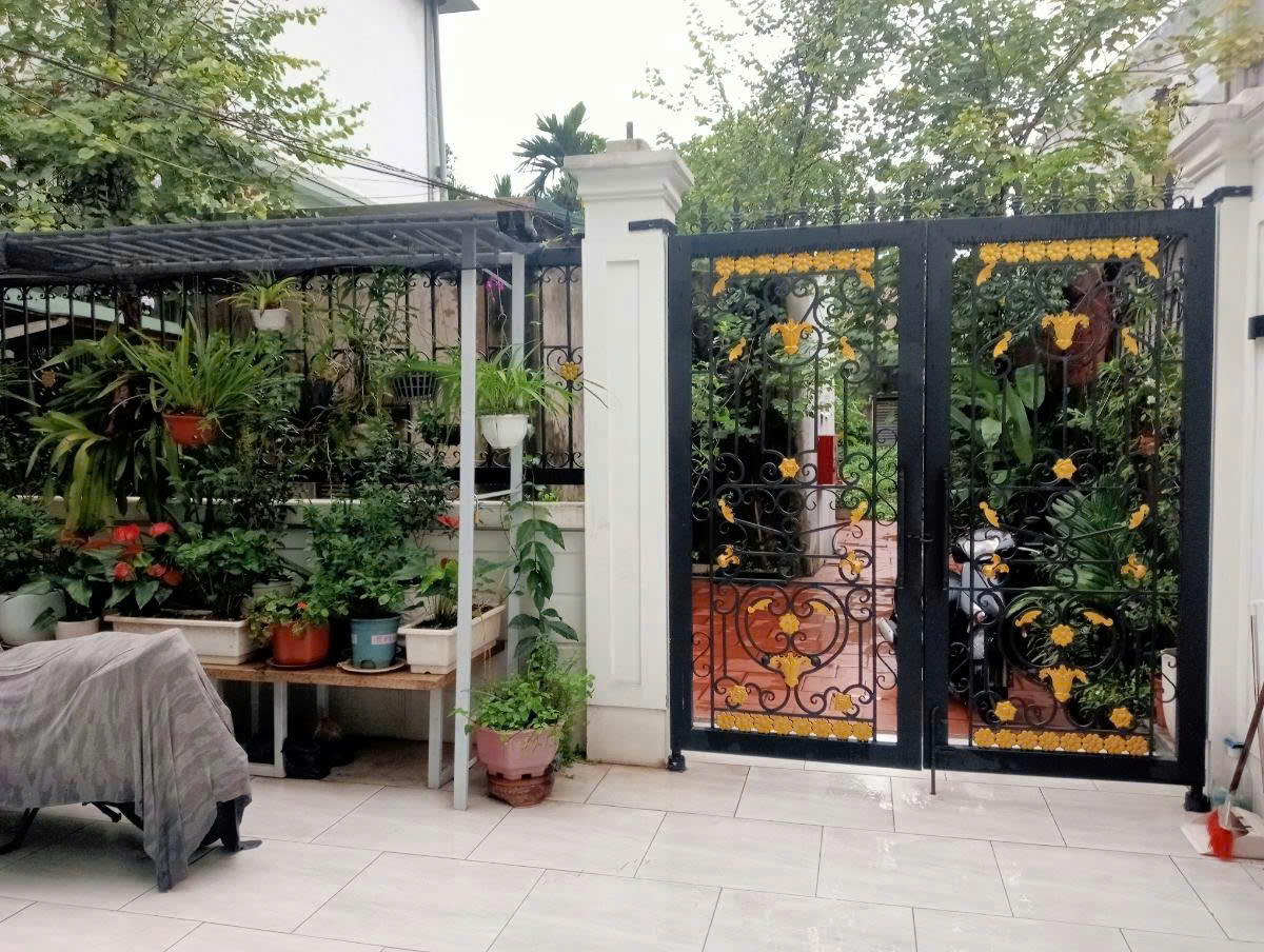 LONG BIÊN BÁN BIỆT THỰ MINI SÂN VƯỜN – VỊ TRÍ TRUNG TÂM – 3 THOÁNG