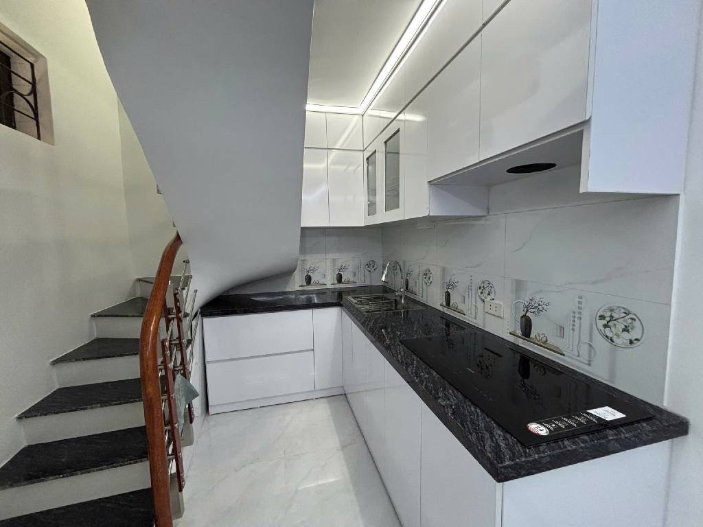 HOÀNG HOA THÁM DT 22M x5 TẦNG 6,6 TỶ LÔ GÓC,1 NHÀ RA MẶT NGÕ Ô TÔ,THOÁNG SÁNG